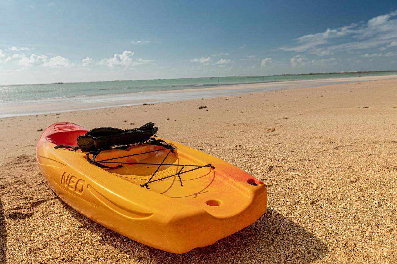 Ipioca Beach Resort Maceio Exterior photo A sit-on-top kayak
