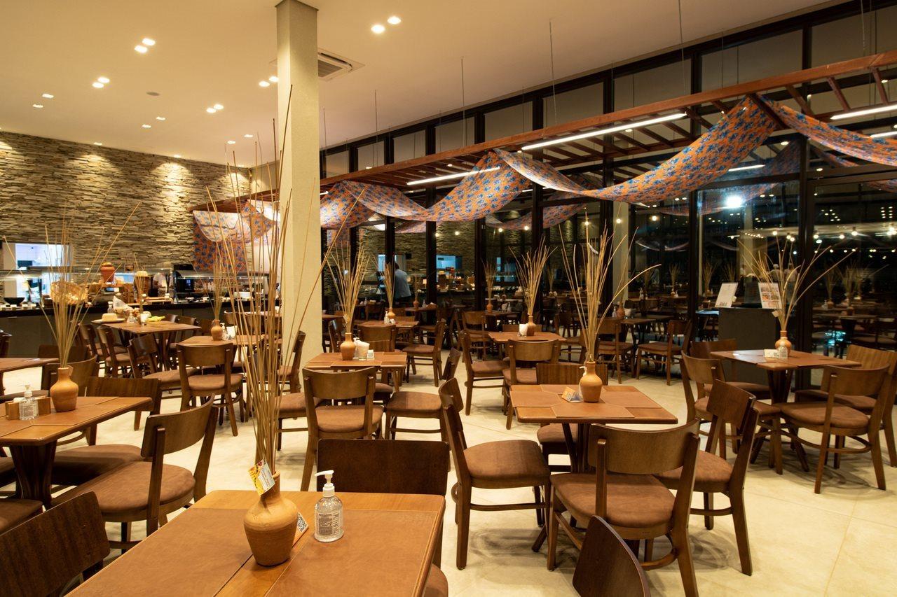 Ipioca Beach Resort Maceio Exterior photo The interior of a typical Starbucks in Jakarta, Indonesia